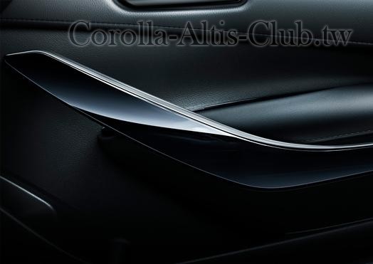 2019_Toyota_Corolla_Hatchback_36_2BB8B691AD9876A88C6DA881FDA43298F06604AD_low.jpg