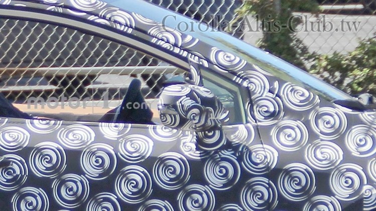 2020-toyota-corolla-spy-photo (14).jpg
